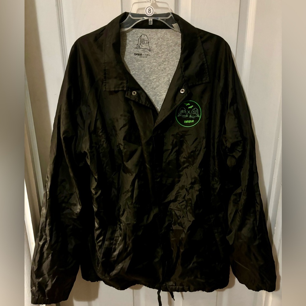 Thirtytwo x House of 1817 Snowboarding Spooky Coaches Jacket XL